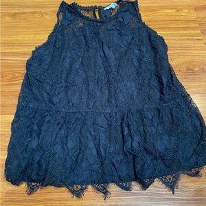 Paper Tee Black Lace Sleeveless Blouse
